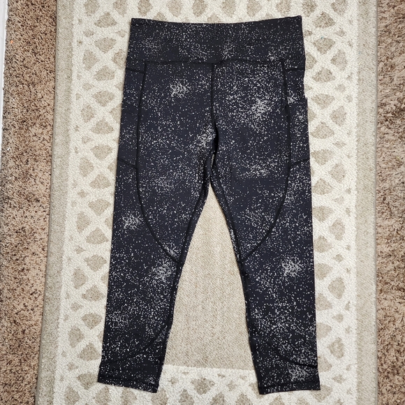 Zyia Black Reflective Pocket Light n Tight Hi- Rise 7/8 Leggings Size 16-18 - Picture 2 of 6